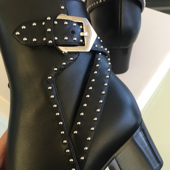 Givenchy Mid-heel Ankle Boot - Picture 8 of 10